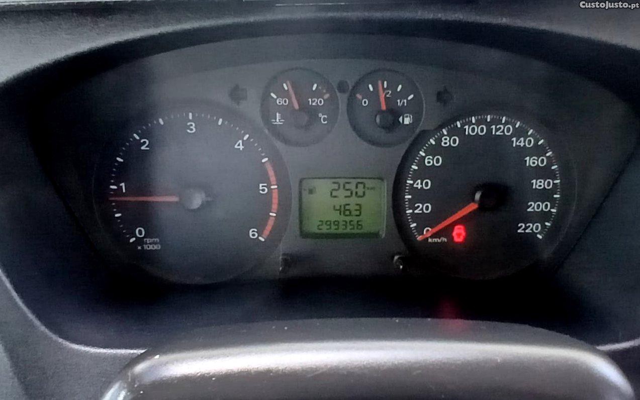 Ford Transit 9 Lugares — fotografia 3