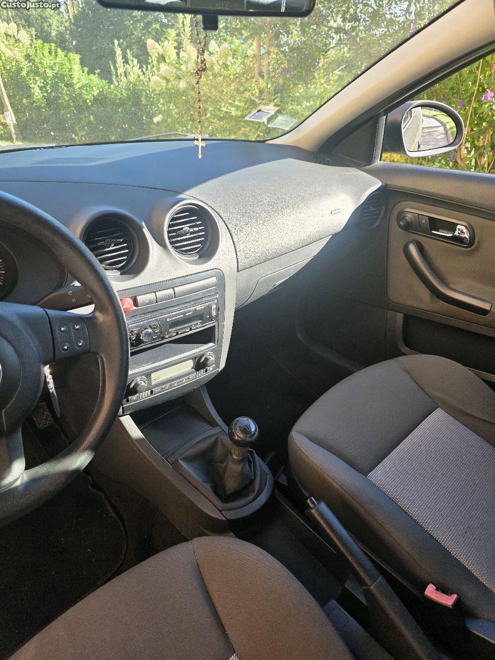 SEAT Ibiza 1.2 — fotografia 4