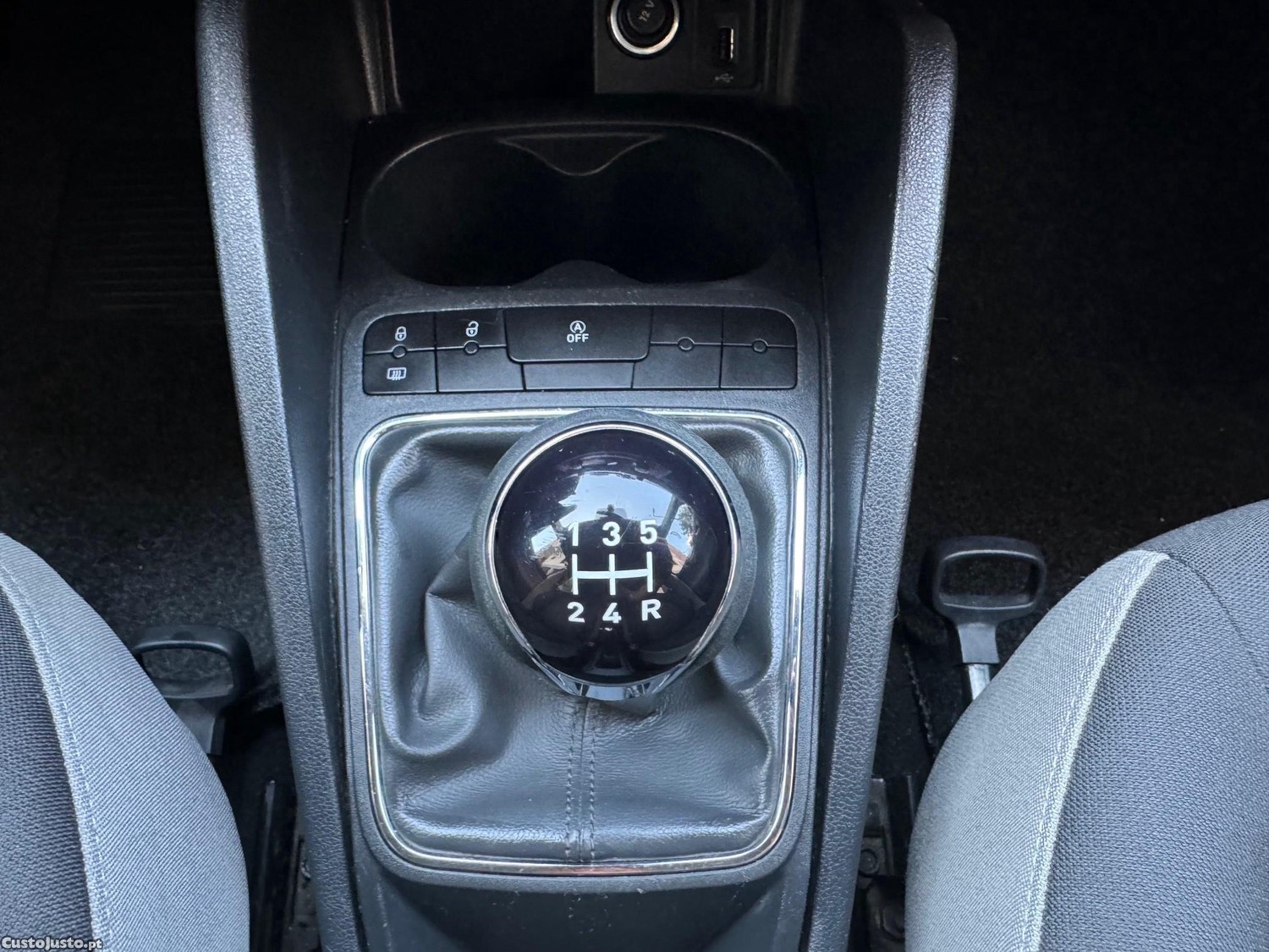 SEAT Ibiza 1.0 Reference — fotografia 10