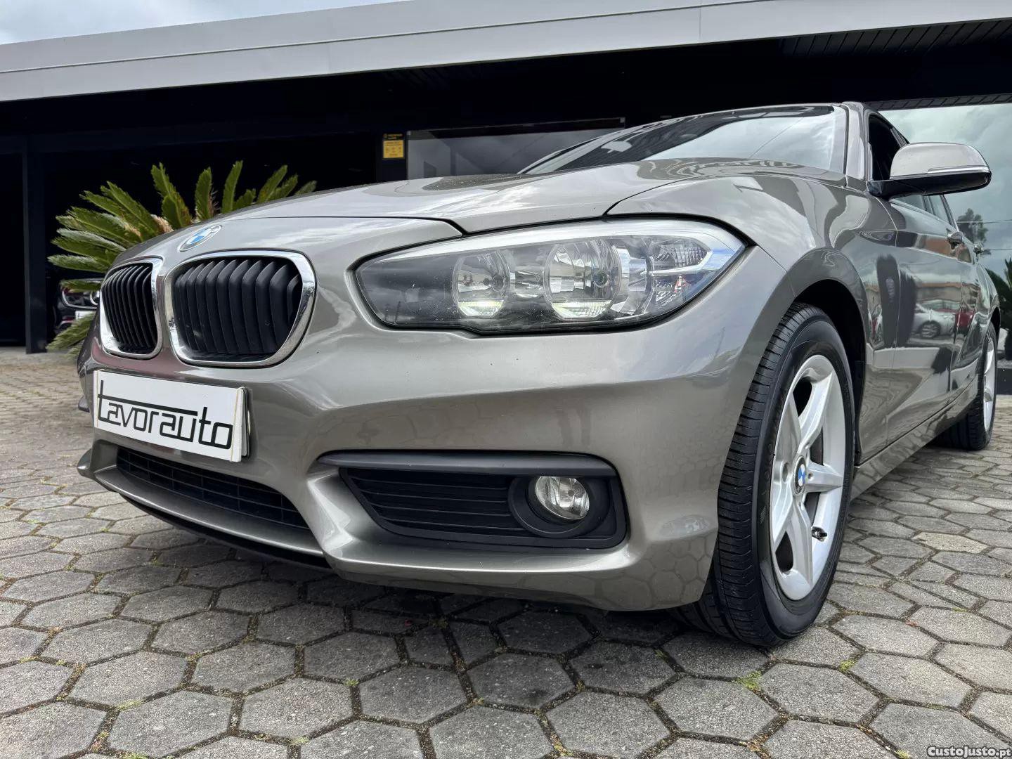 BMW 116 D line sport — fotografia 12