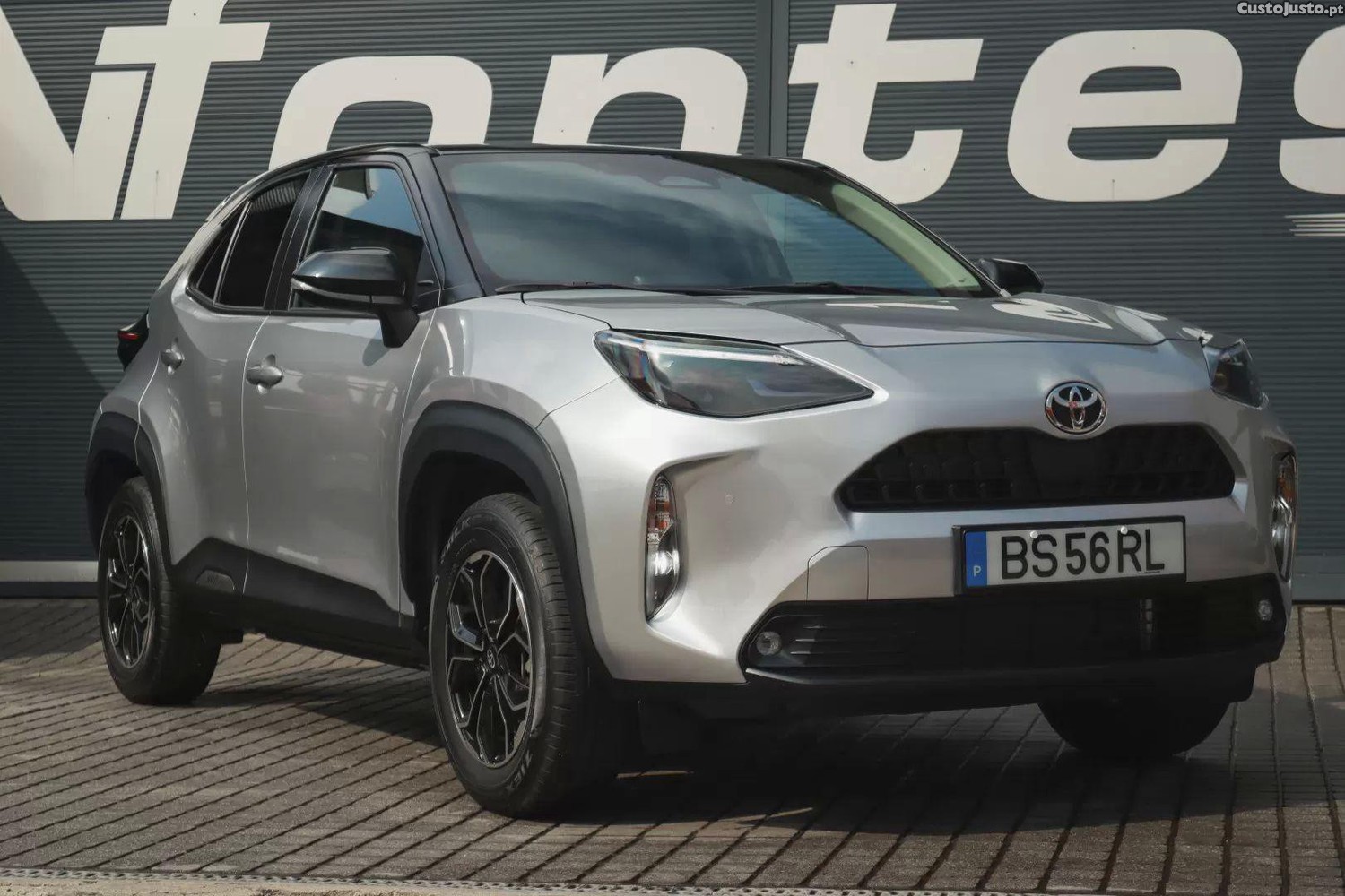 Toyota Yaris 1.5 hybrid comfort plus — fotografia 9
