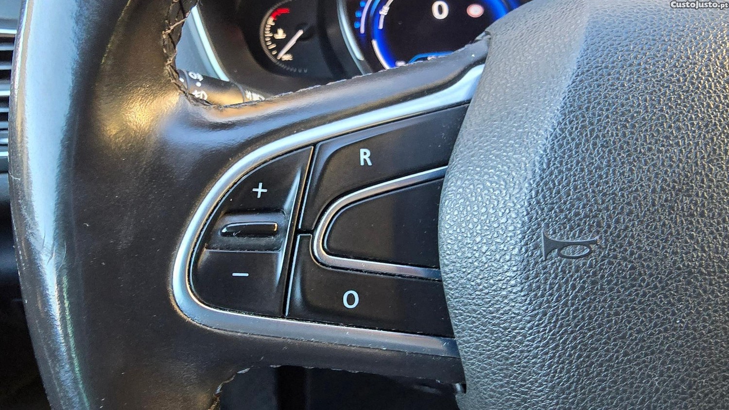 Renault Mégane Sport Tourer 1.5 dCi Bose Edition — fotografia 17