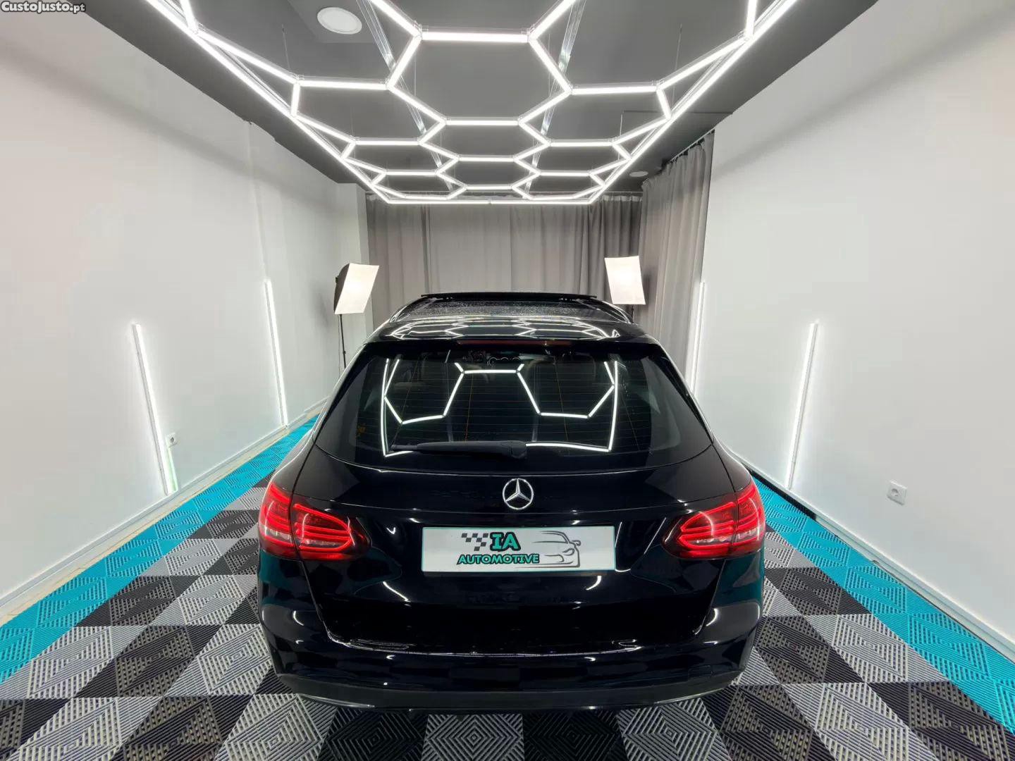 Mercedes-Benz C 300 D amg line — fotografia 19
