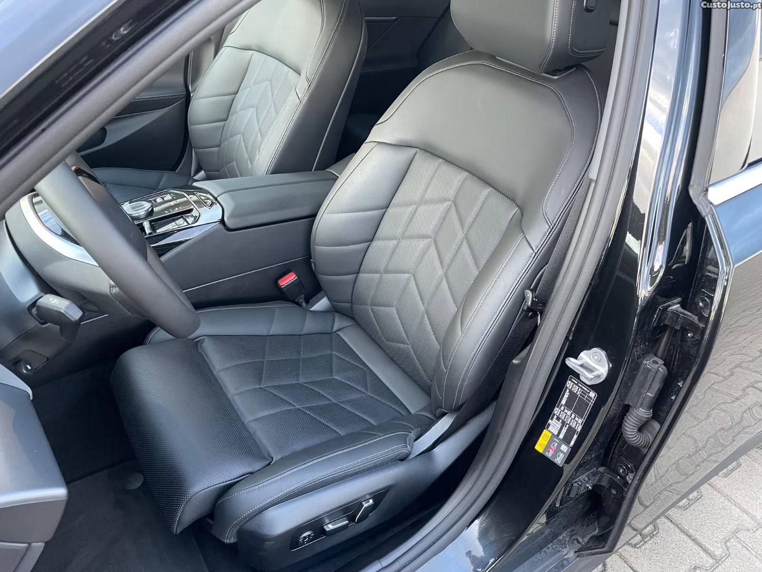 BMW i5 eDrive40 — fotografia 11