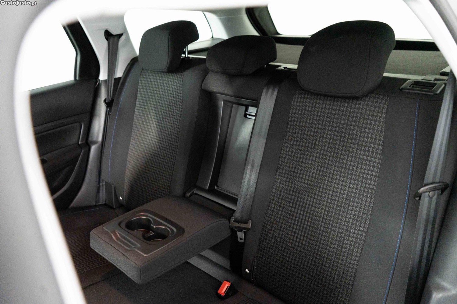 Peugeot 308 SW 1.5 BlueHdi Style 130cv ( 3 Anos Garantia ) — fotografia 2