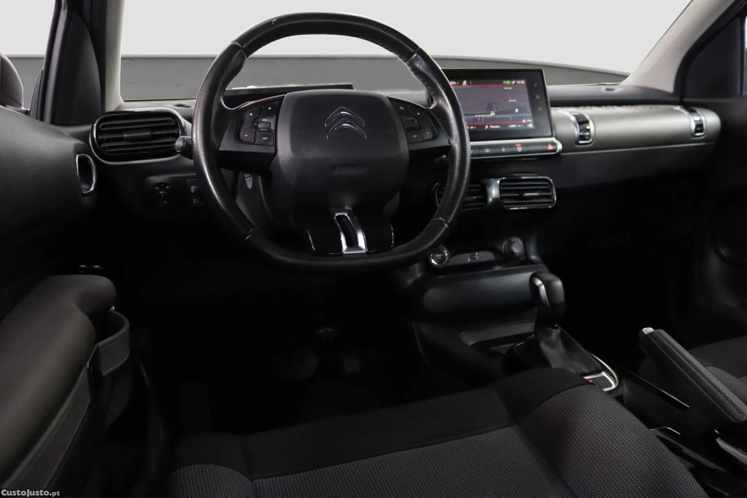 Citroën C4 1.2 PureTech Feel EAT6 — fotografia 13