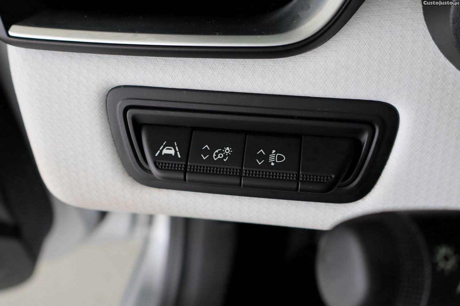 Renault Clio 1.0 TCe Evolution Bi-Fuel — fotografia 5