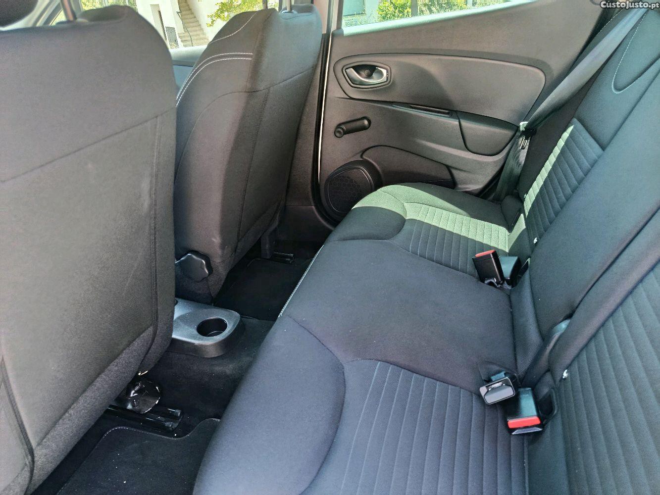 Renault Clio 0.9 TCE Limited — fotografia 4