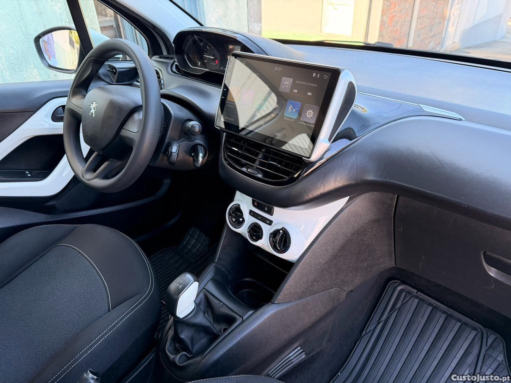 Peugeot 208 1.2 PureTech 68cv A/C+GPS — fotografia 7