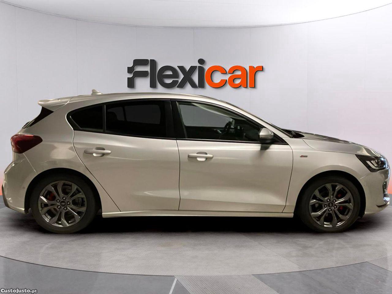 Ford Focus 1.0 EcoBoost MHEV ST-Line X — fotografia 18