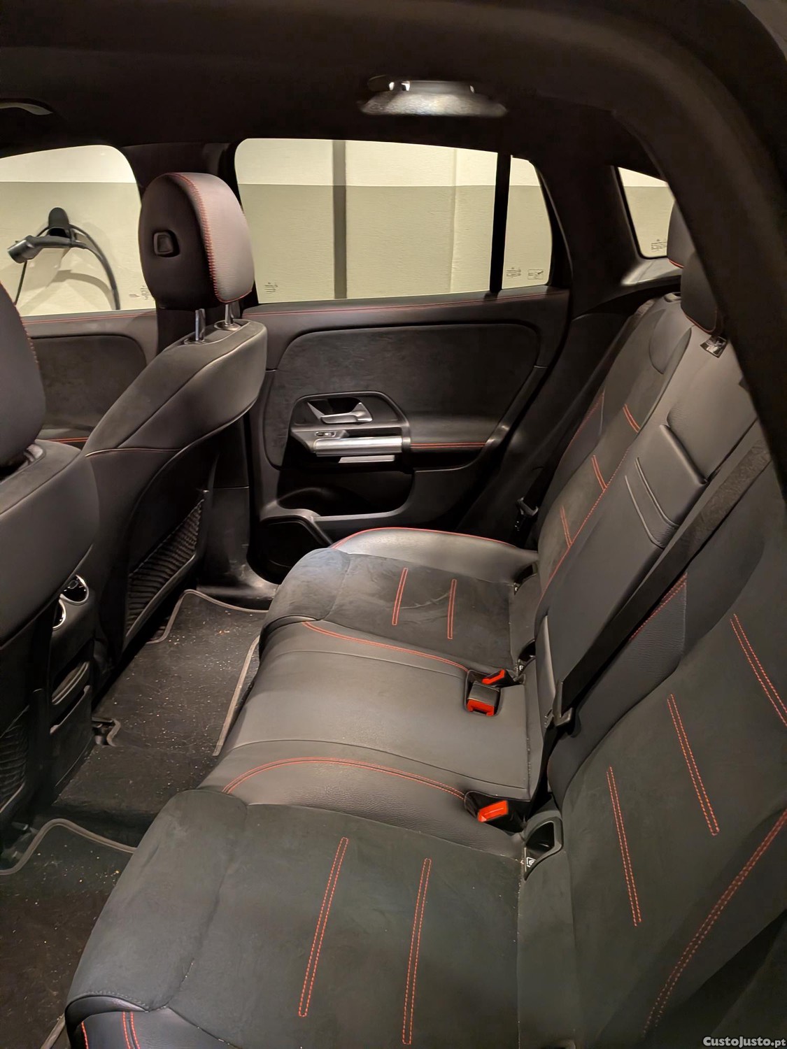 Mercedes-Benz EQA 350 4Matic — fotografia 5