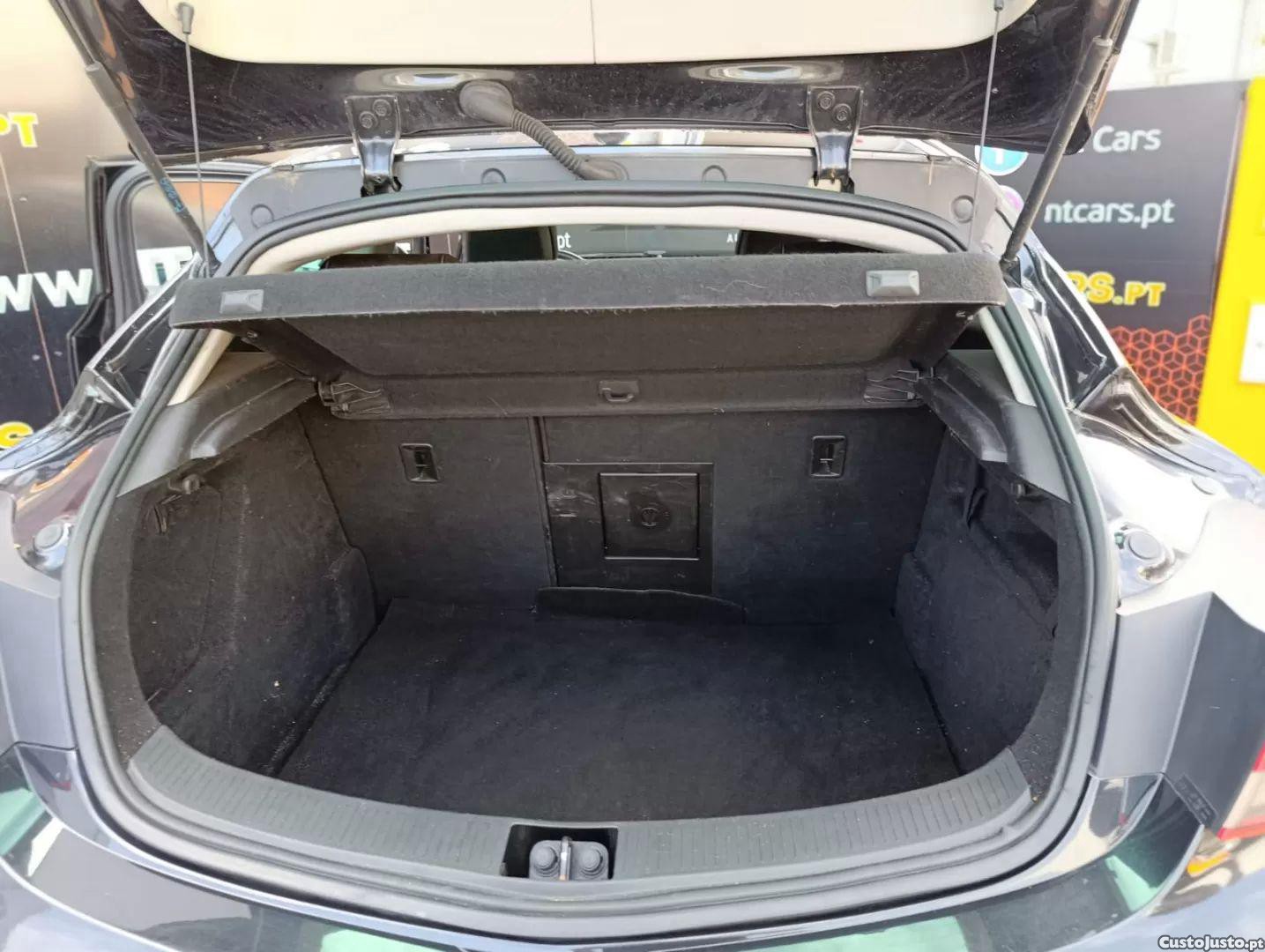 Opel 1204 1.4 t — fotografia 3