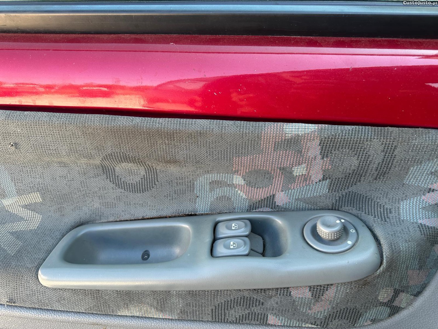 Renault Twingo 1.2 cc 16 V CAIXA AUTOMATICA — fotografia 3