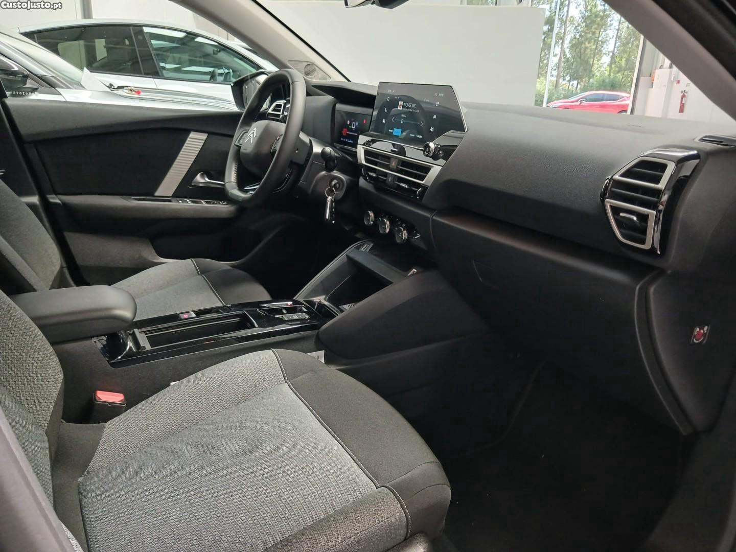 Citroën e-C4 136 YOU — fotografia 11