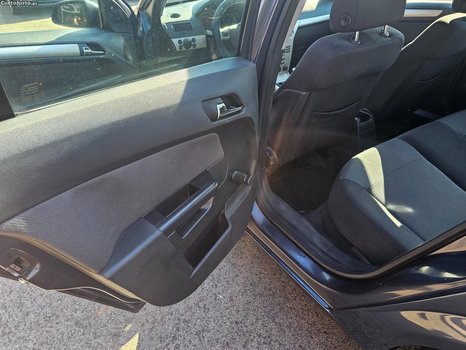 Opel Astra 1.3 CDTI — fotografia 8
