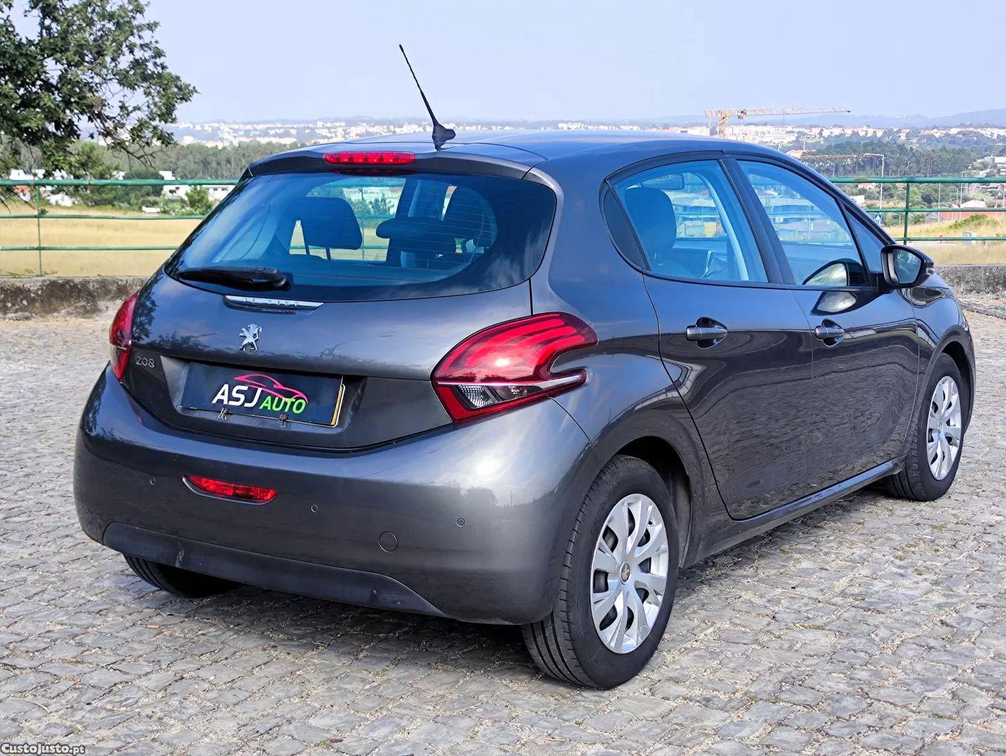 Peugeot 208 1.5 bluehdi active — fotografia 17