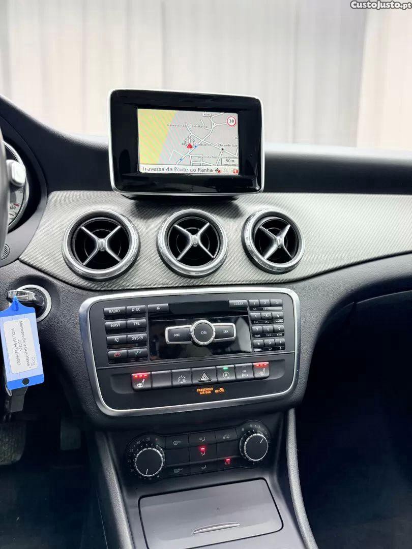Mercedes-Benz GLA 200 Aut. — fotografia 11