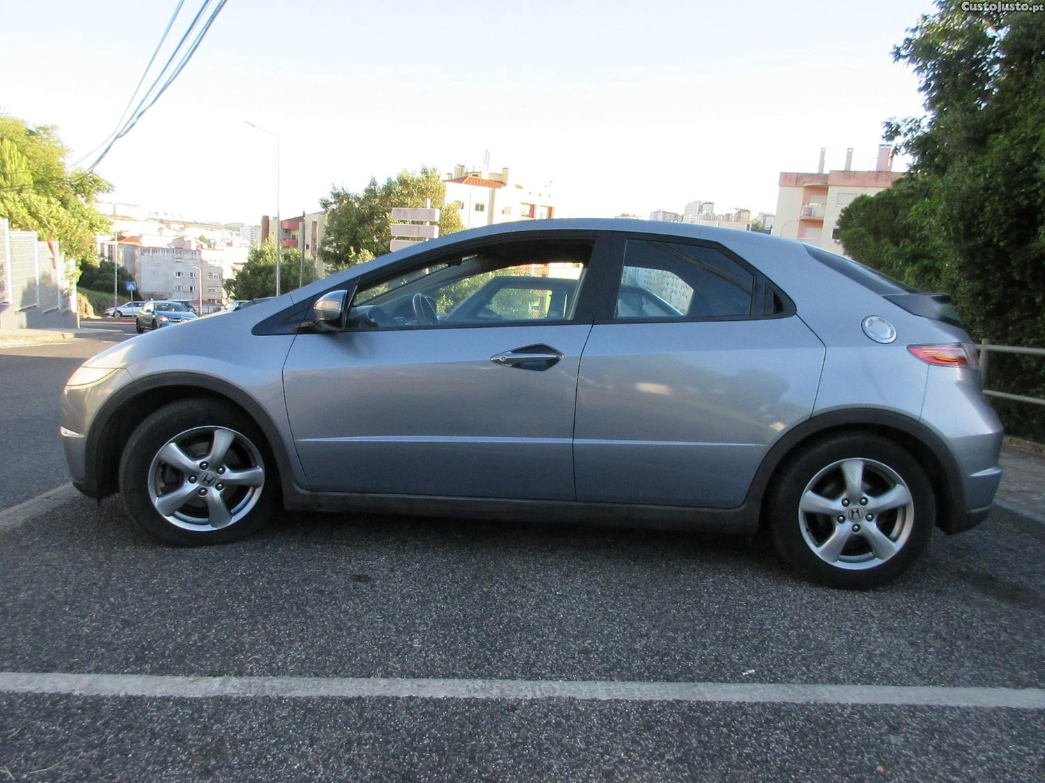 Honda Civic 1.4 i-DSi Sport, Série Especial, 122.000 Km - 06 — photo 4