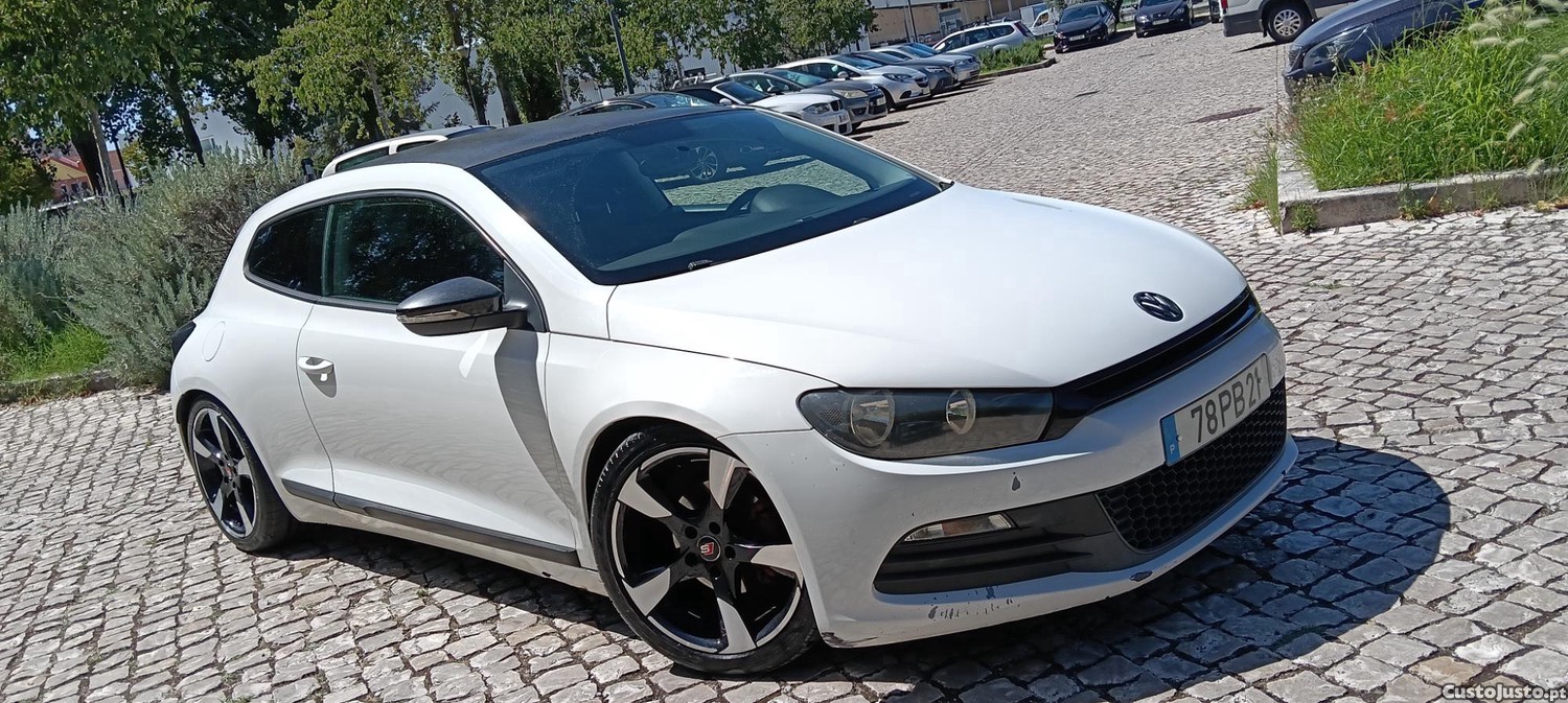VW Scirocco 2.0 TDI — photo 4