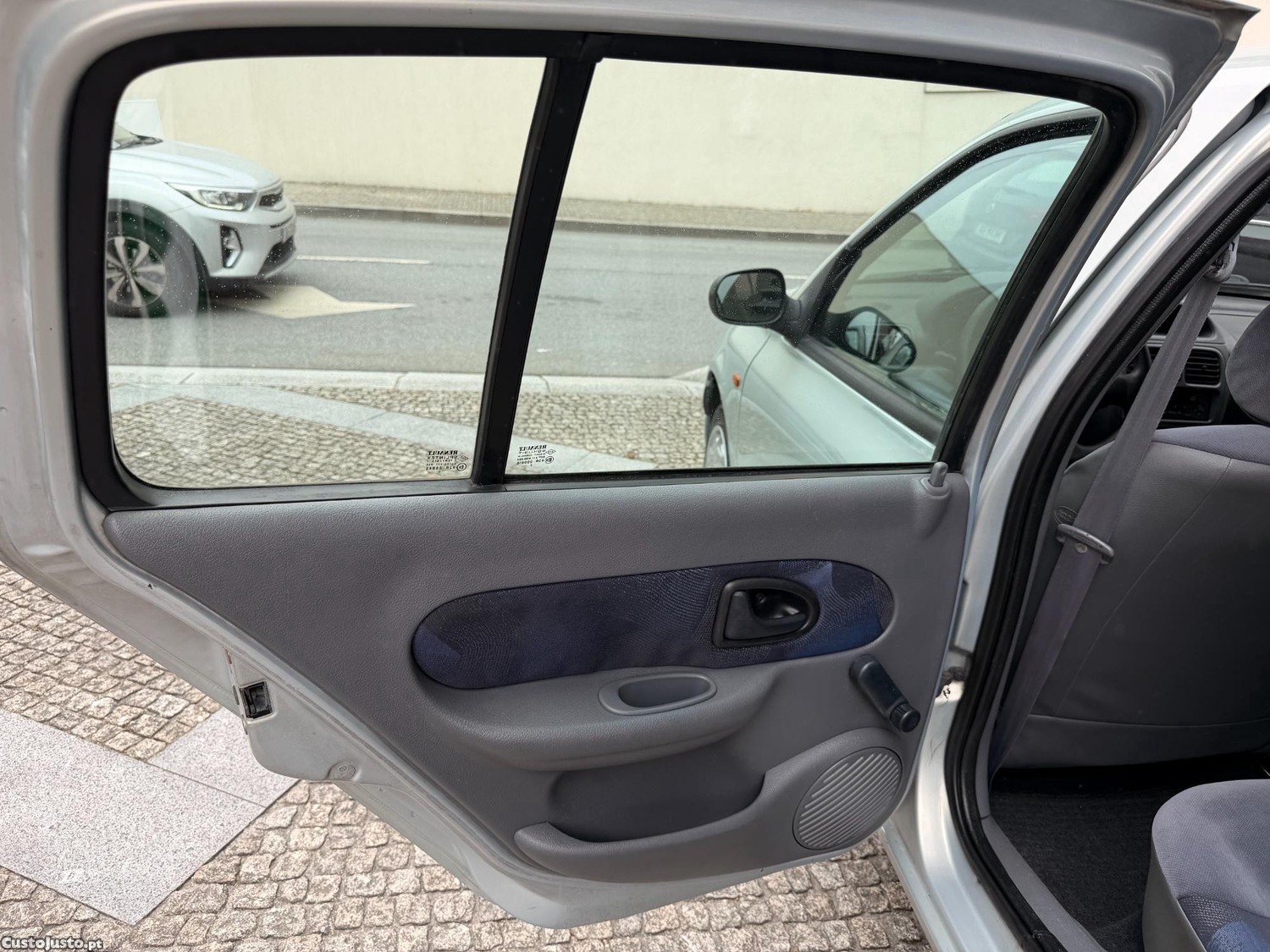Renault Clio 1.2 Extreme 16 V — fotografia 12