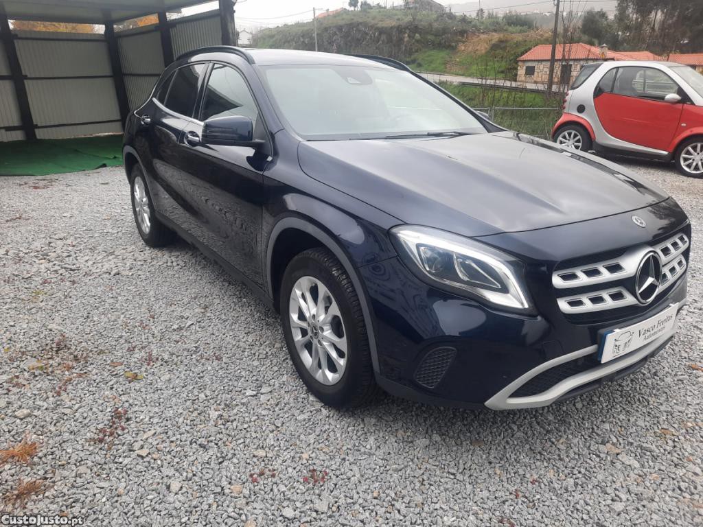 Mercedes-Benz GLA 180 Cdi Urban 110 cv — fotografia 11