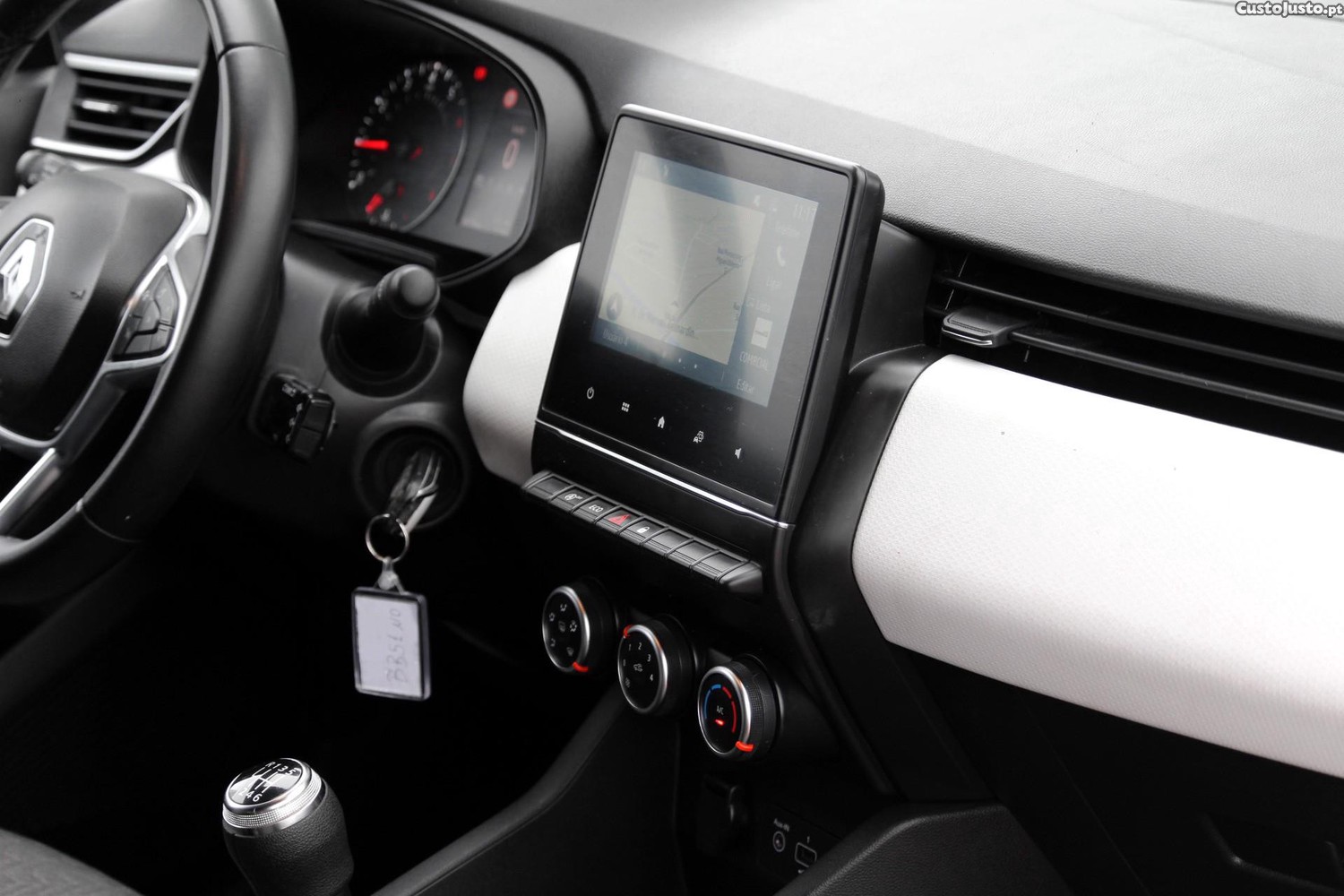 Renault Clio 1.0 TCe Evolution — fotografia 16