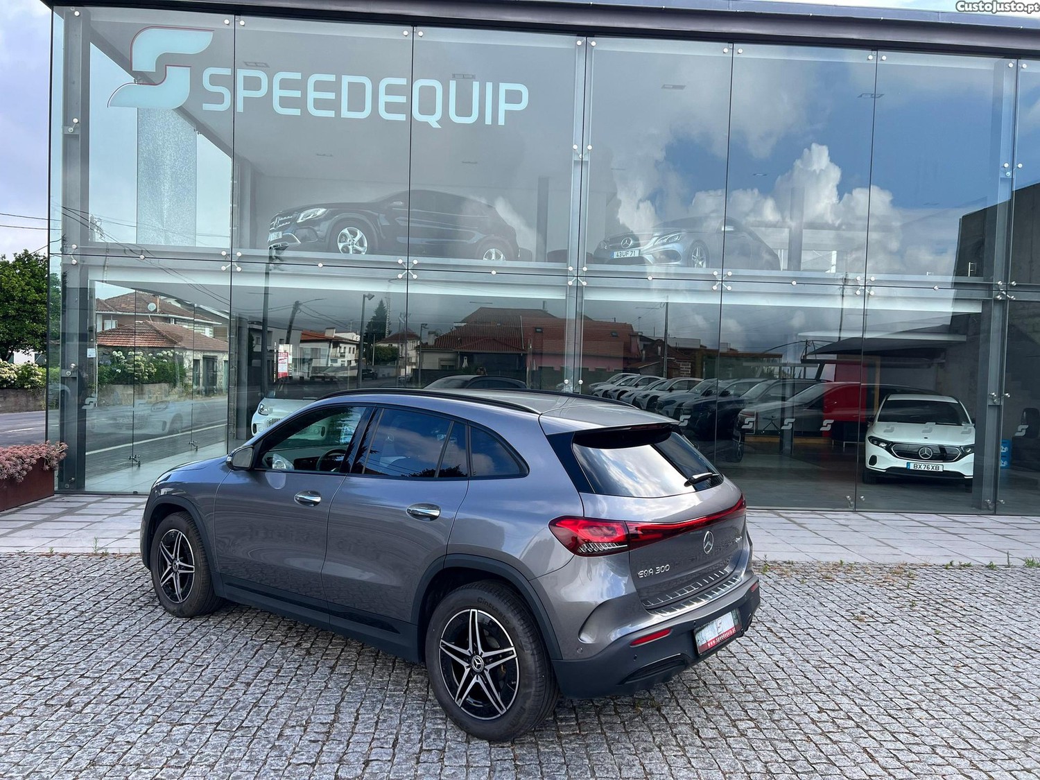 Mercedes-Benz EQA 4Matic AMG Line — fotografia 17