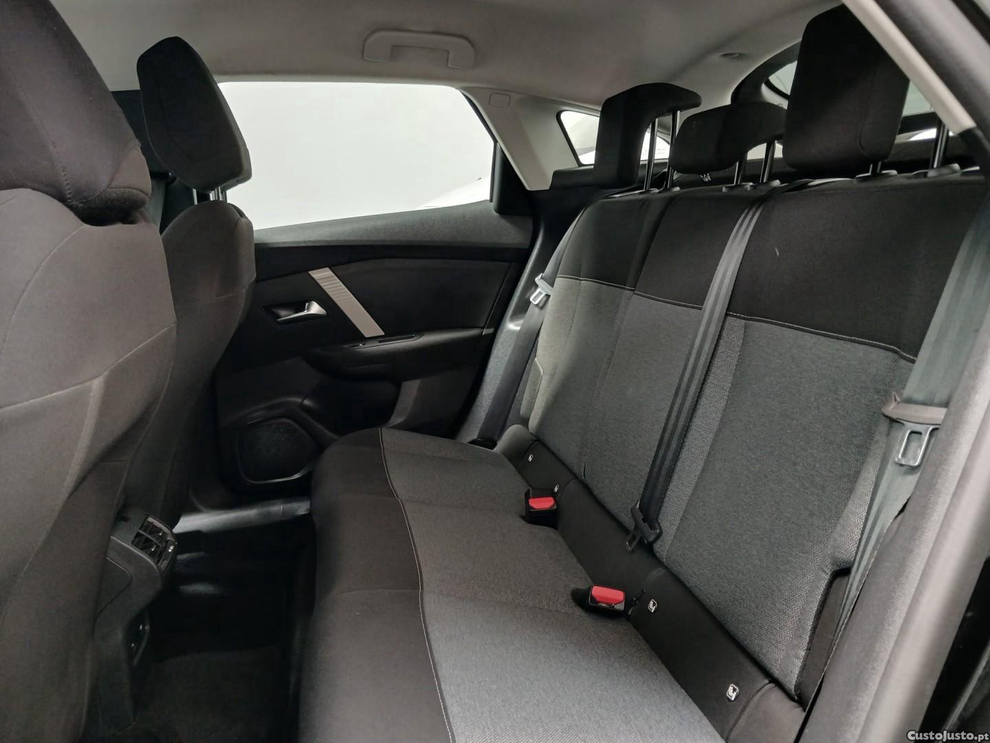 Citroën e-C4 136 YOU — fotografia 8