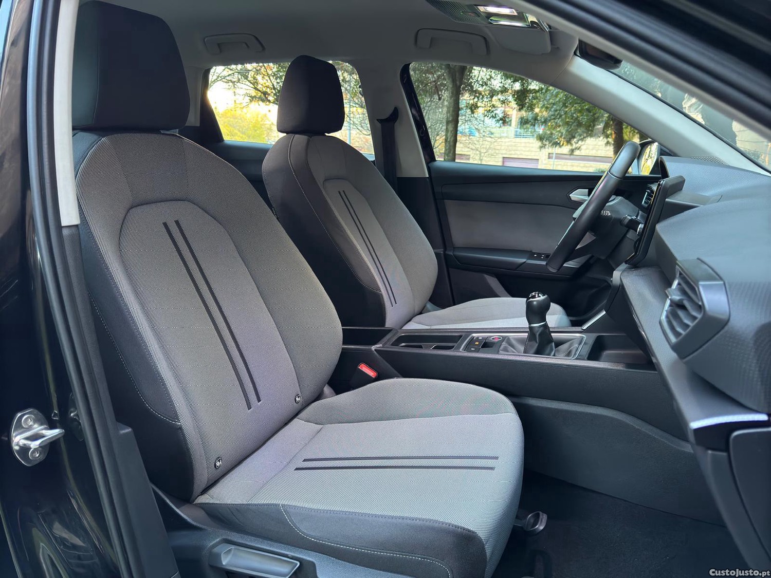 SEAT Leon 2.0 TDI Style — fotografia 10