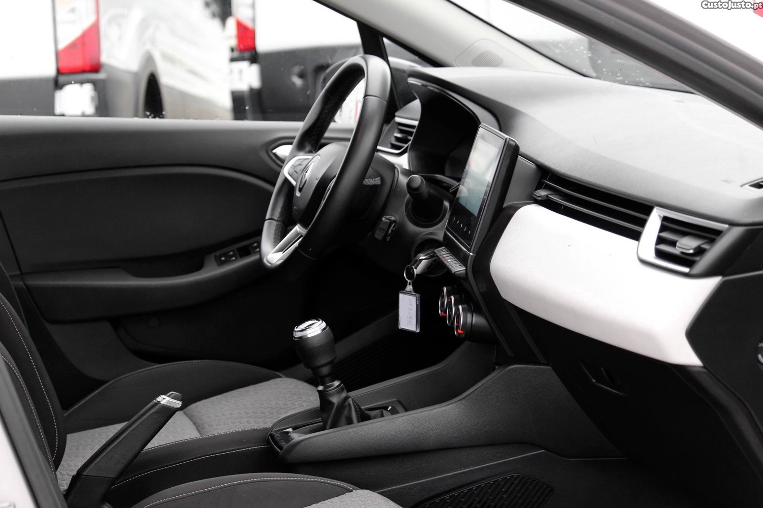 Renault Clio 1.0 TCe Evolution — fotografia 15