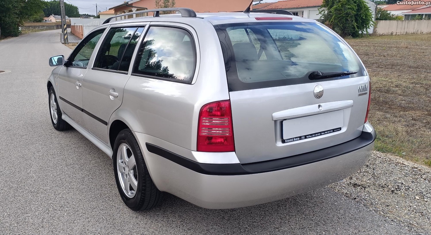 Skoda Octavia Break 1.6i Ambient - BOM ESTADO — fotografia 9