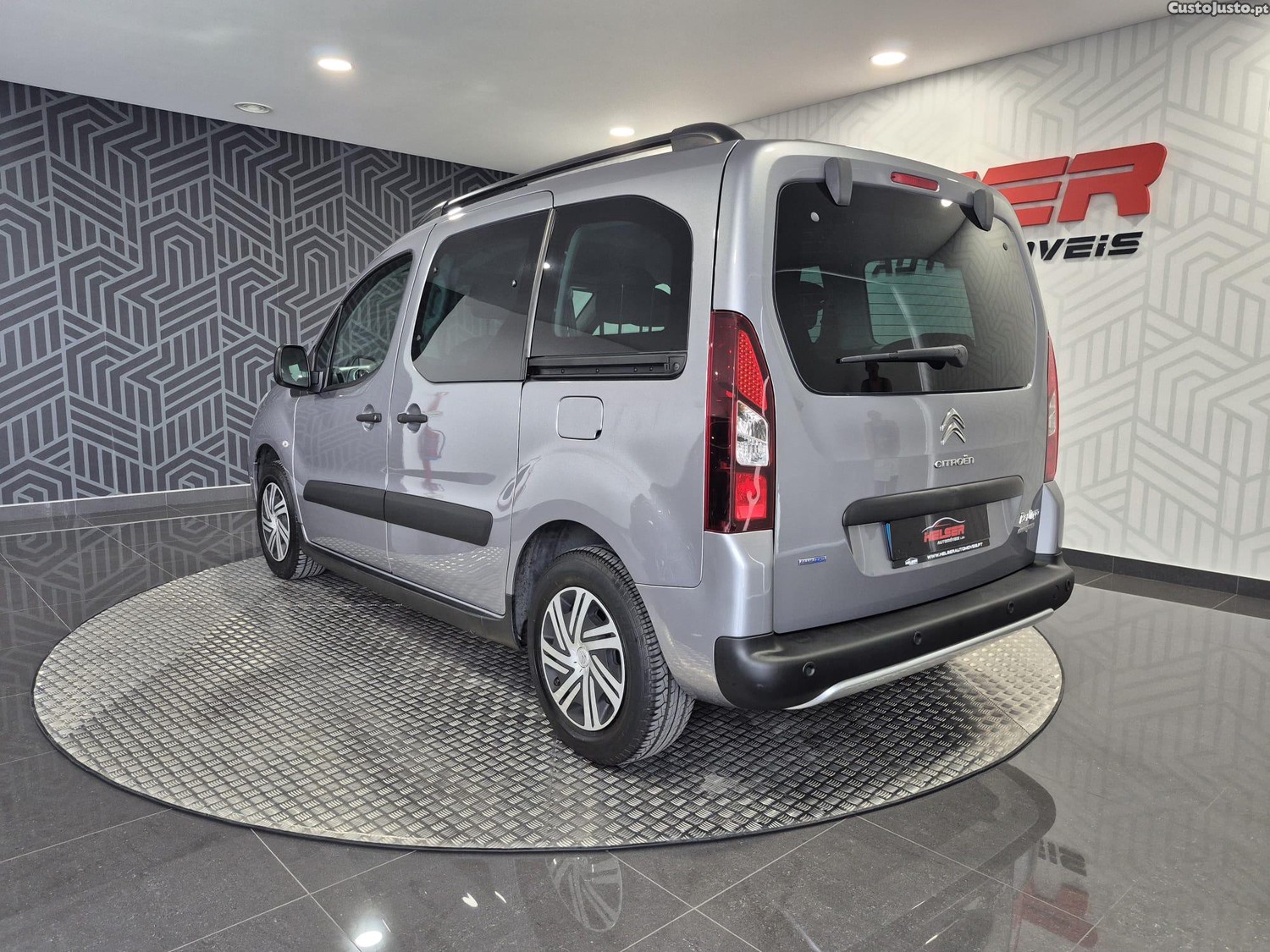 Citroën Berlingo 1.6 BlueHdi 5 Lug - 16 — photo 5