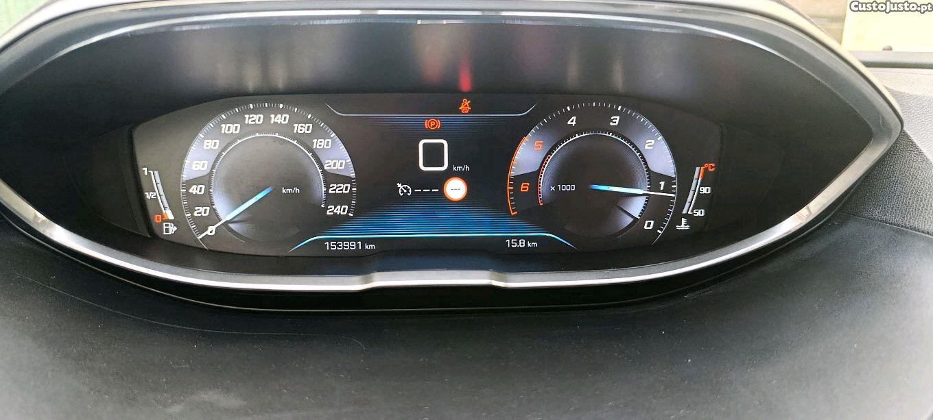Peugeot 3008 1.5 HDi sport 130cv — fotografia 4