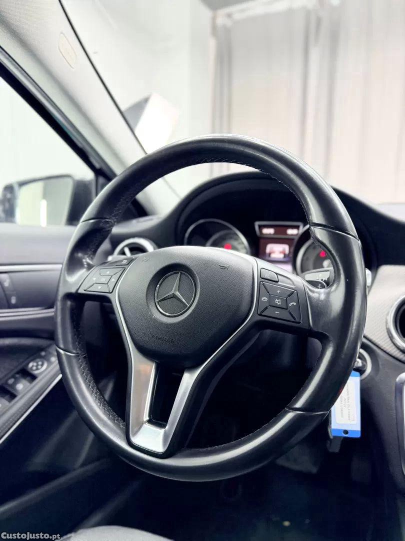 Mercedes-Benz GLA 200 Aut. — fotografia 7