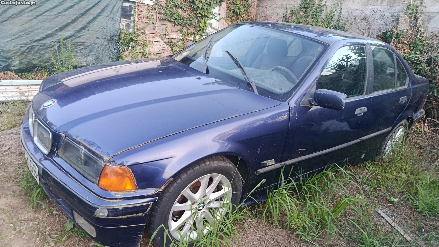 BMW 318 Deisel inteiro para peças com documentos ler — fotografia 6