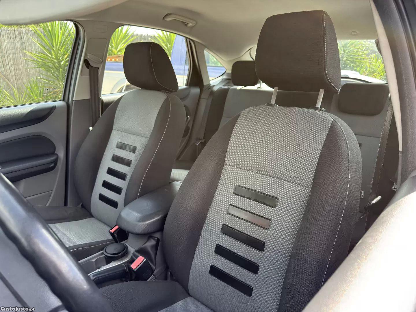 Ford Focus 1.6 tdci econetic — fotografia 8