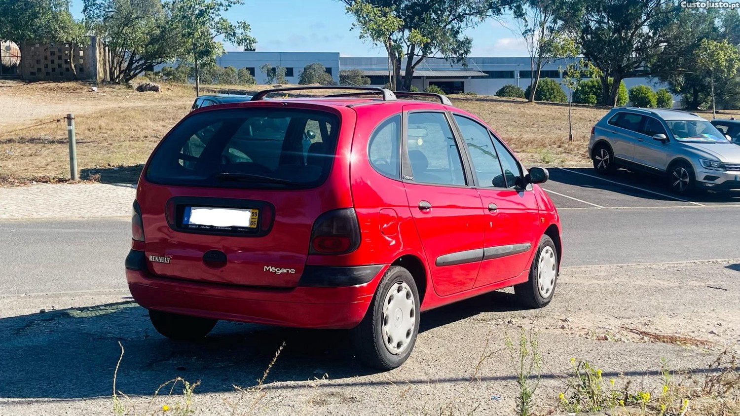 Renault Scénic 1.4i 16v RT — fotografia 6