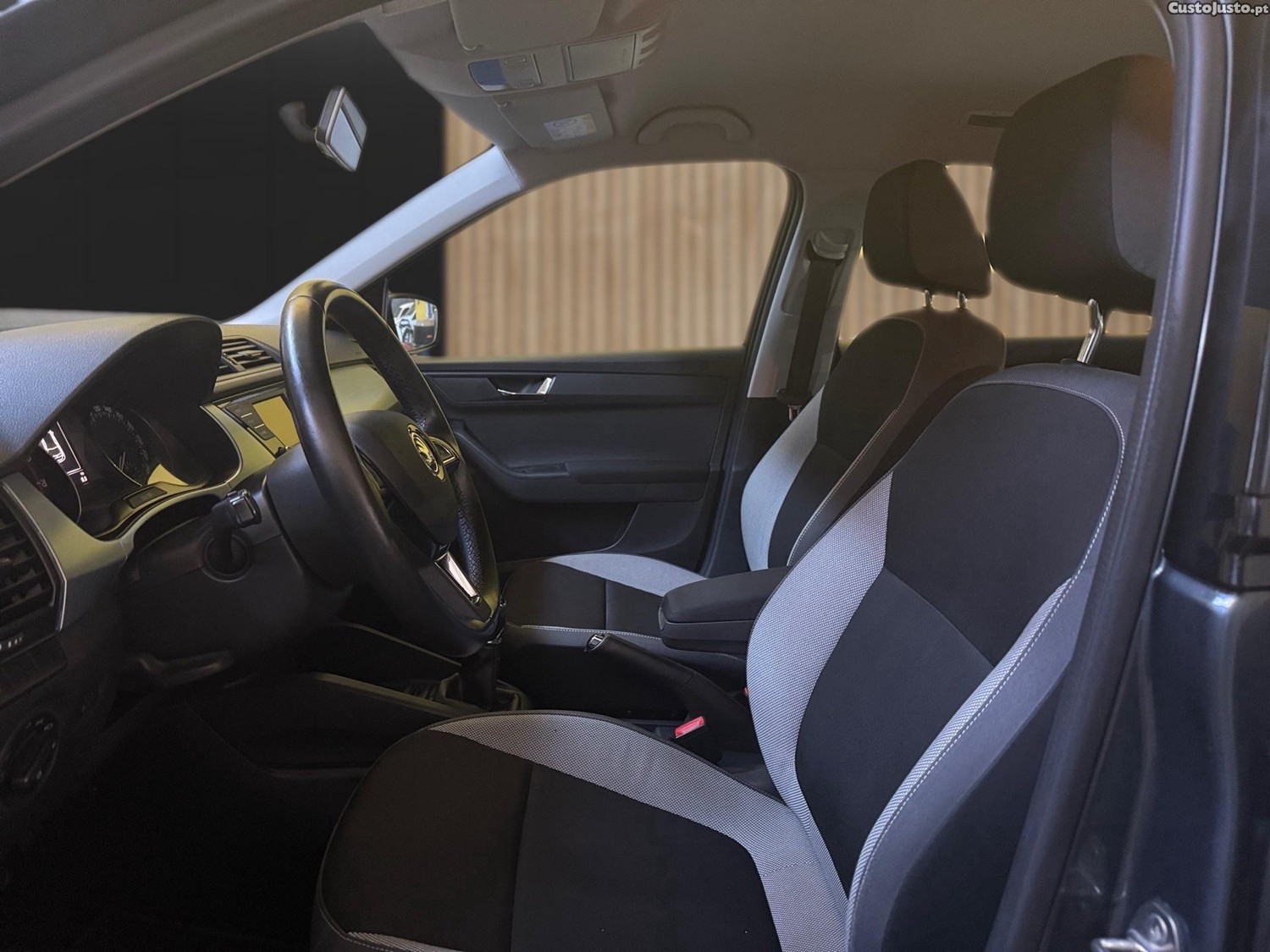 Skoda Fabia 1.0 — fotografia 13