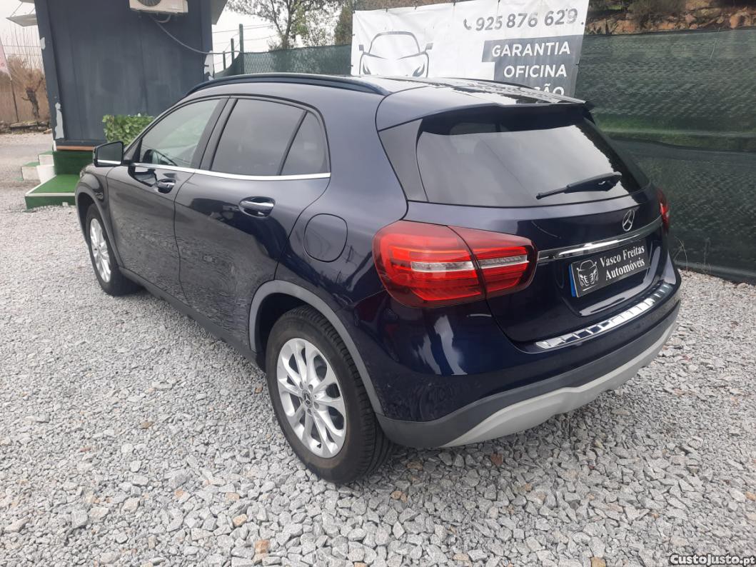 Mercedes-Benz GLA 180 Cdi Urban 110 cv — fotografia 8