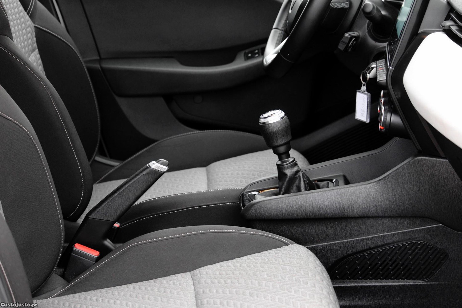 Renault Clio 1.0 TCe Evolution — fotografia 14