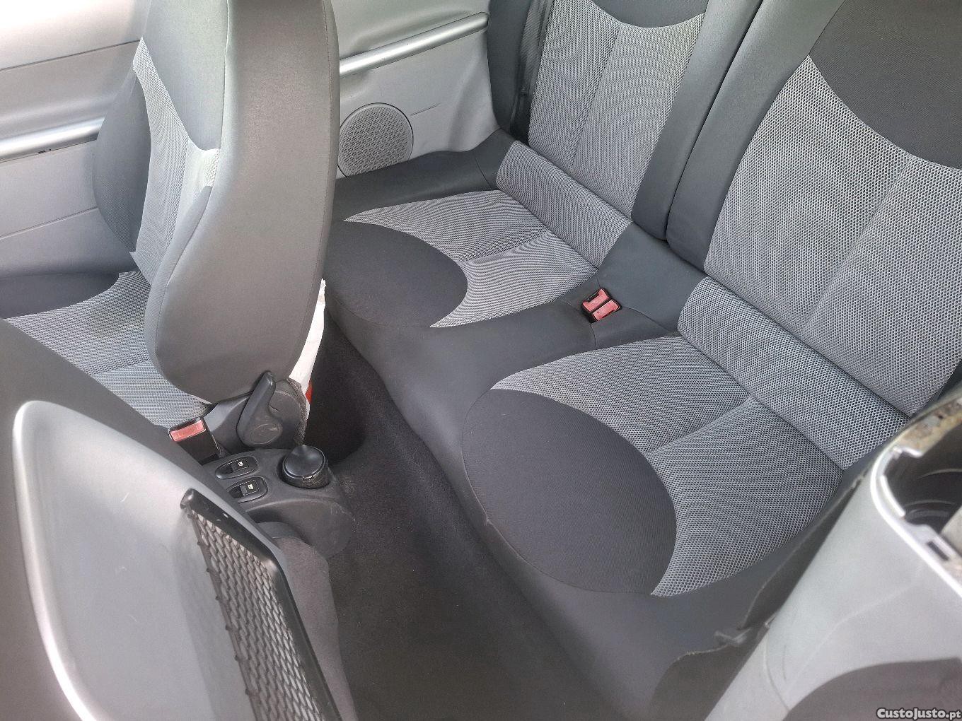Citroën C3 Pluriel 1.4 HDI — fotografia 4