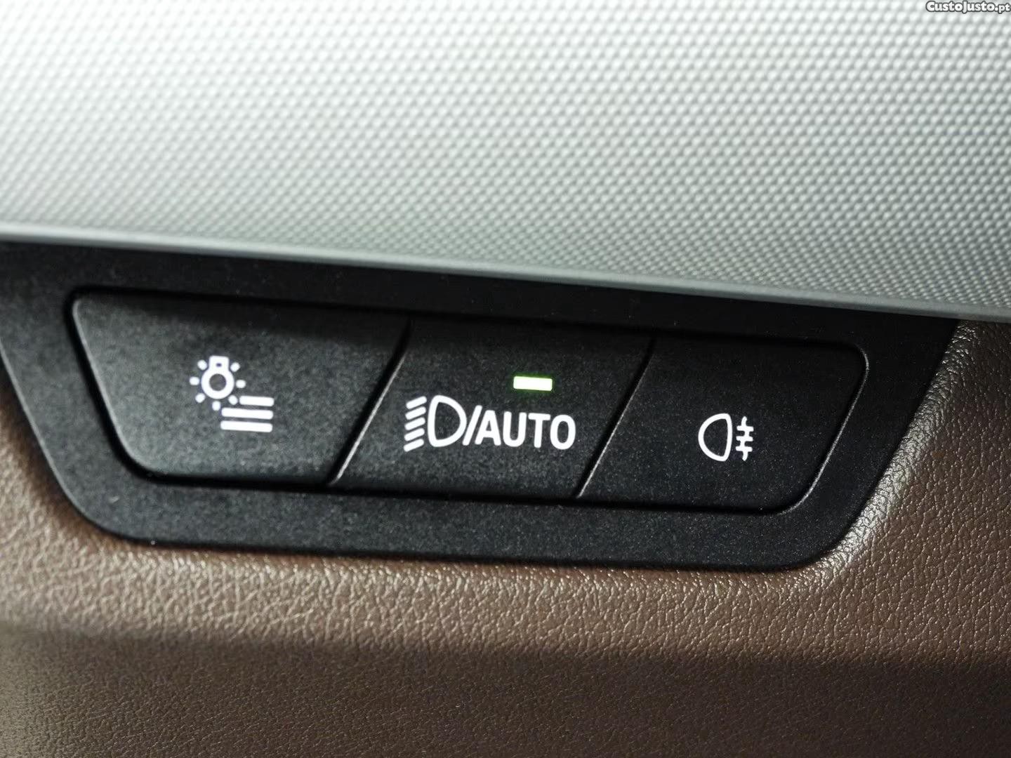 BMW iX2 eDrive20 — fotografia 20