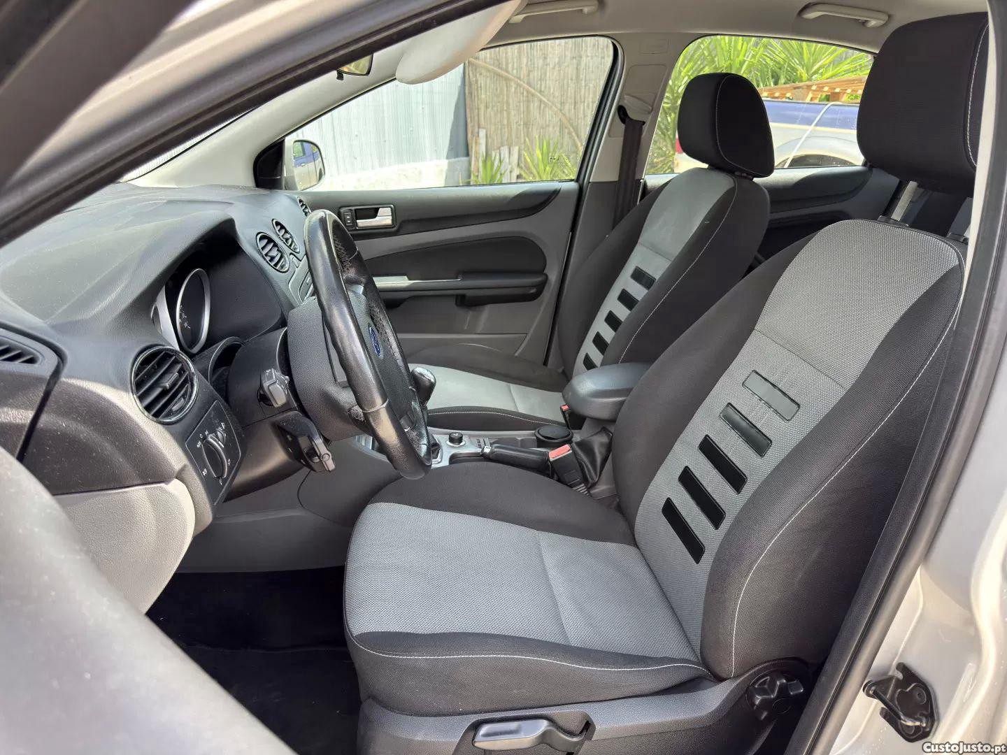 Ford Focus 1.6 tdci econetic — fotografia 7