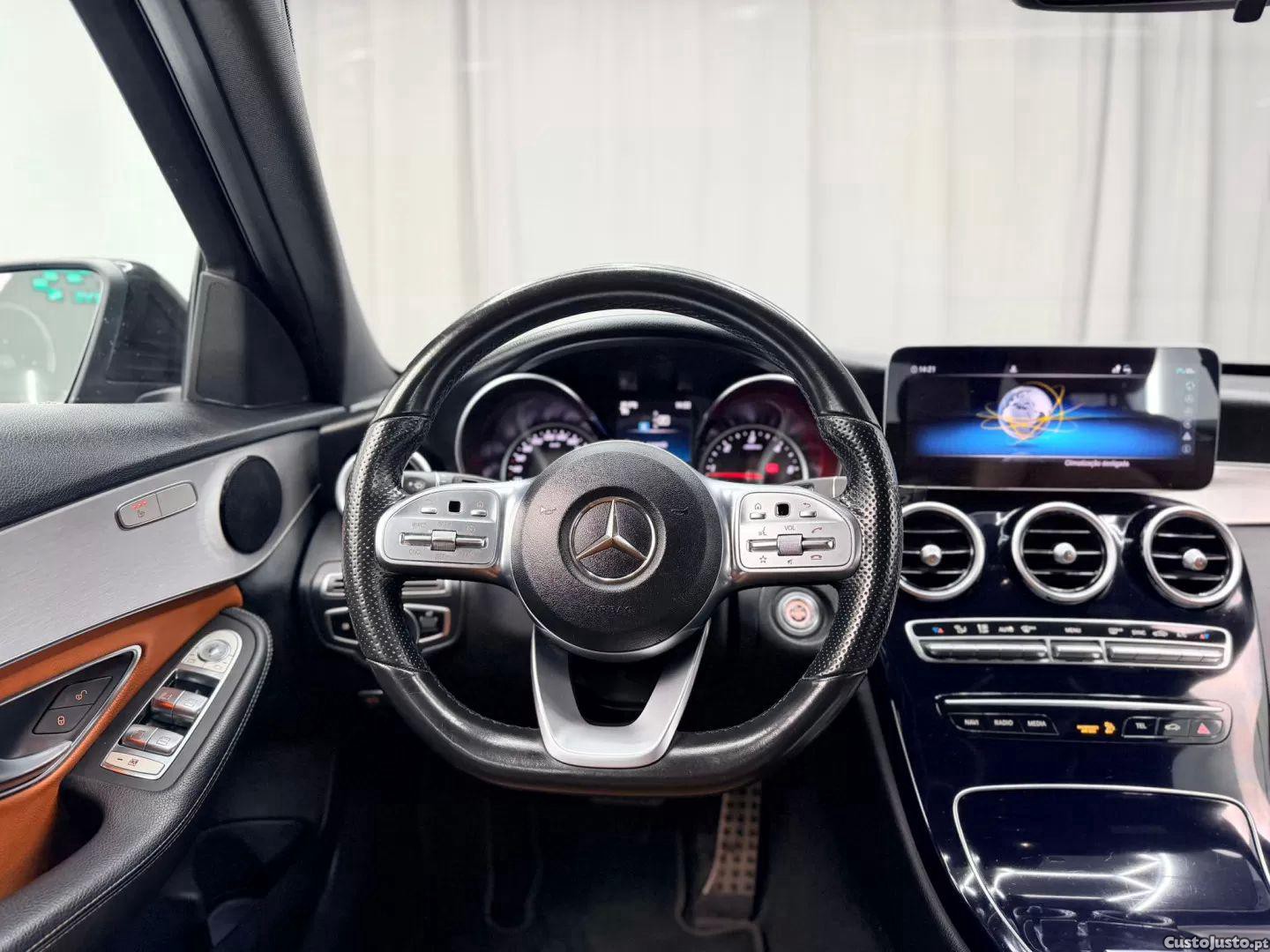 Mercedes-Benz C 300 D amg line — fotografia 10