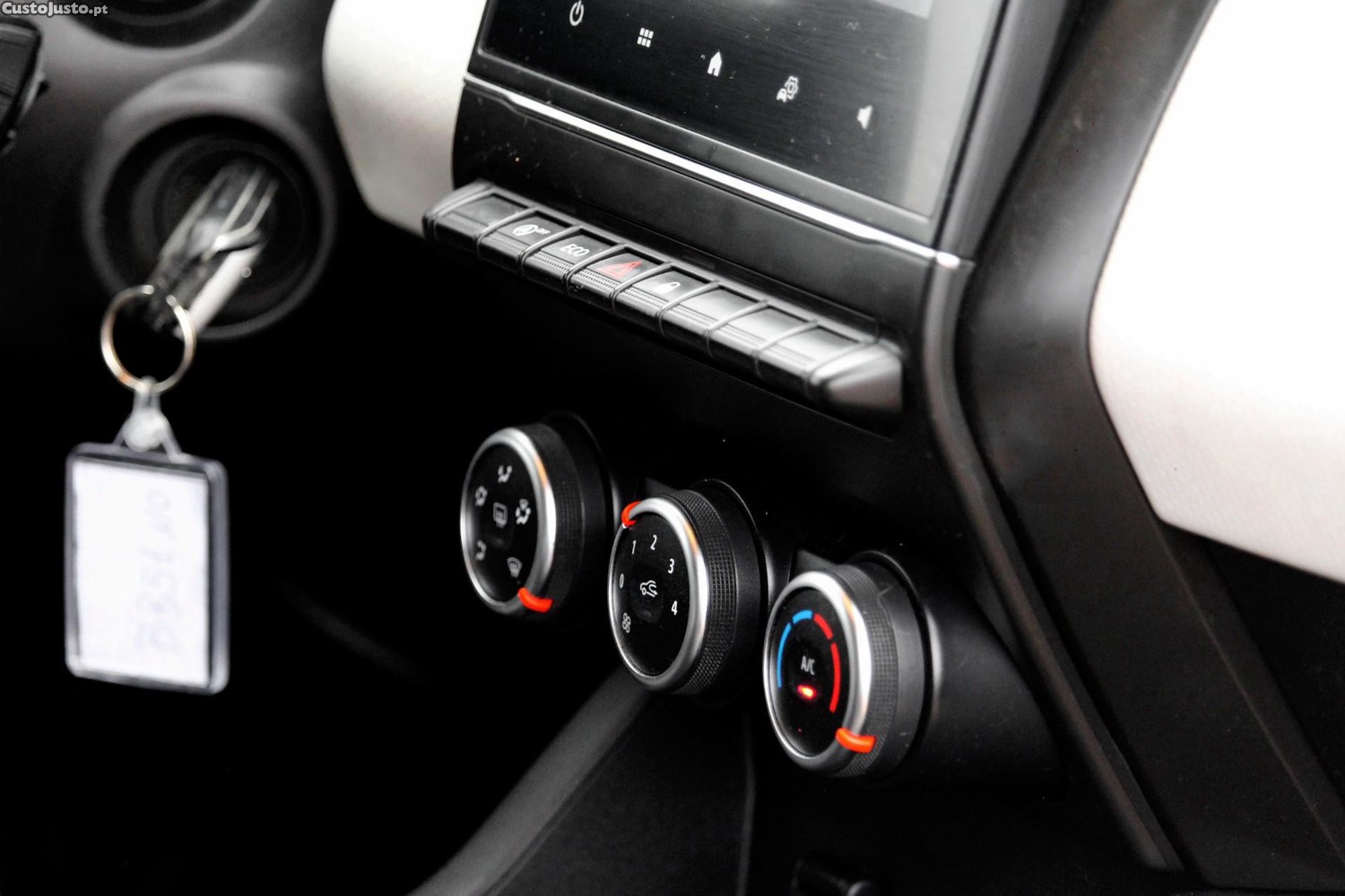 Renault Clio 1.0 TCe Evolution — fotografia 13