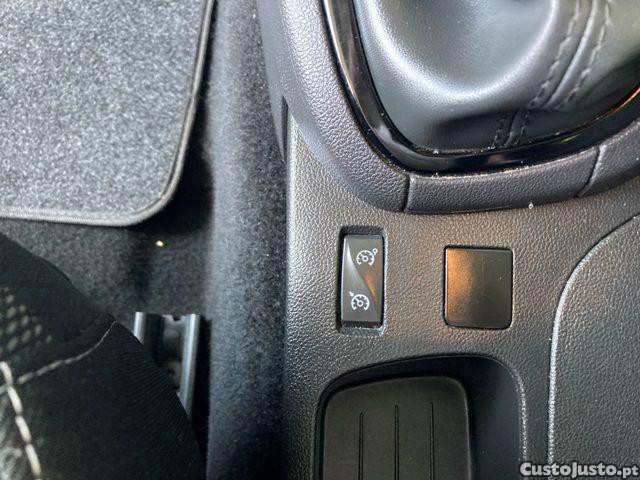 Renault Clio TCe 90 Dynamique — fotografia 7