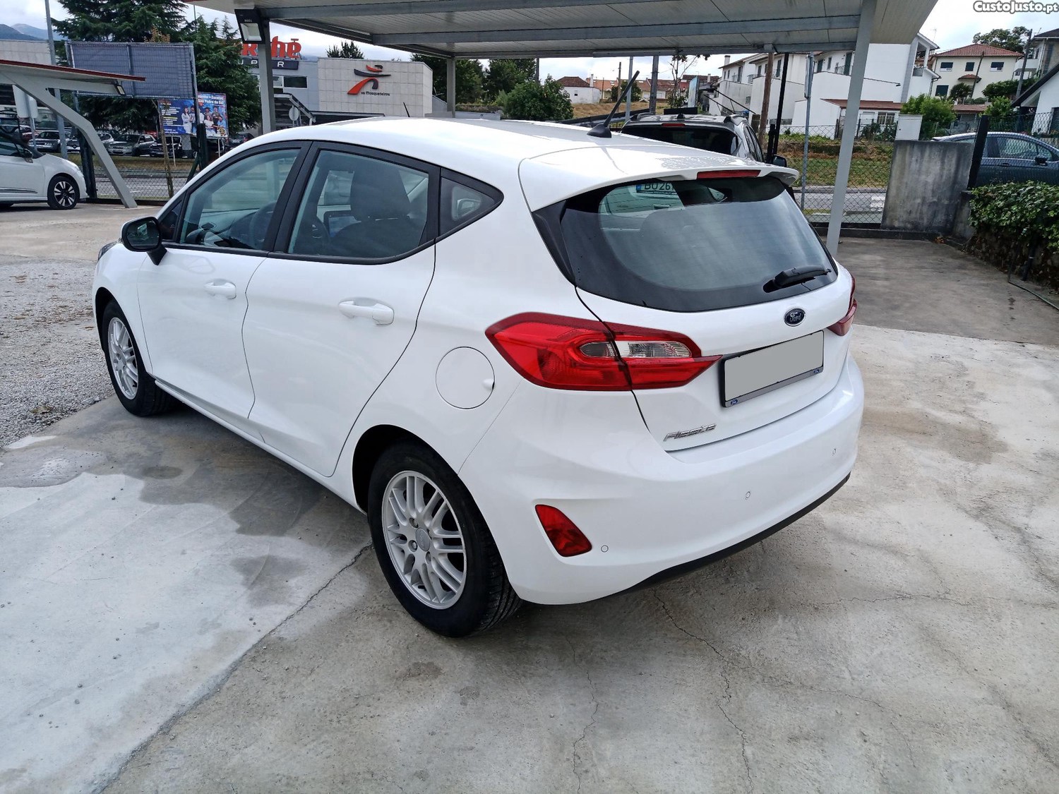 Ford Fiesta VII 1.1 70cv - 19 — photo 4