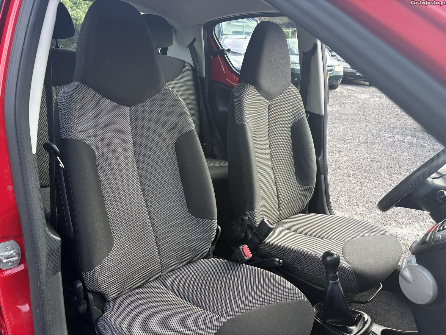 Toyota Aygo 1.0 Power Pack — fotografia 11