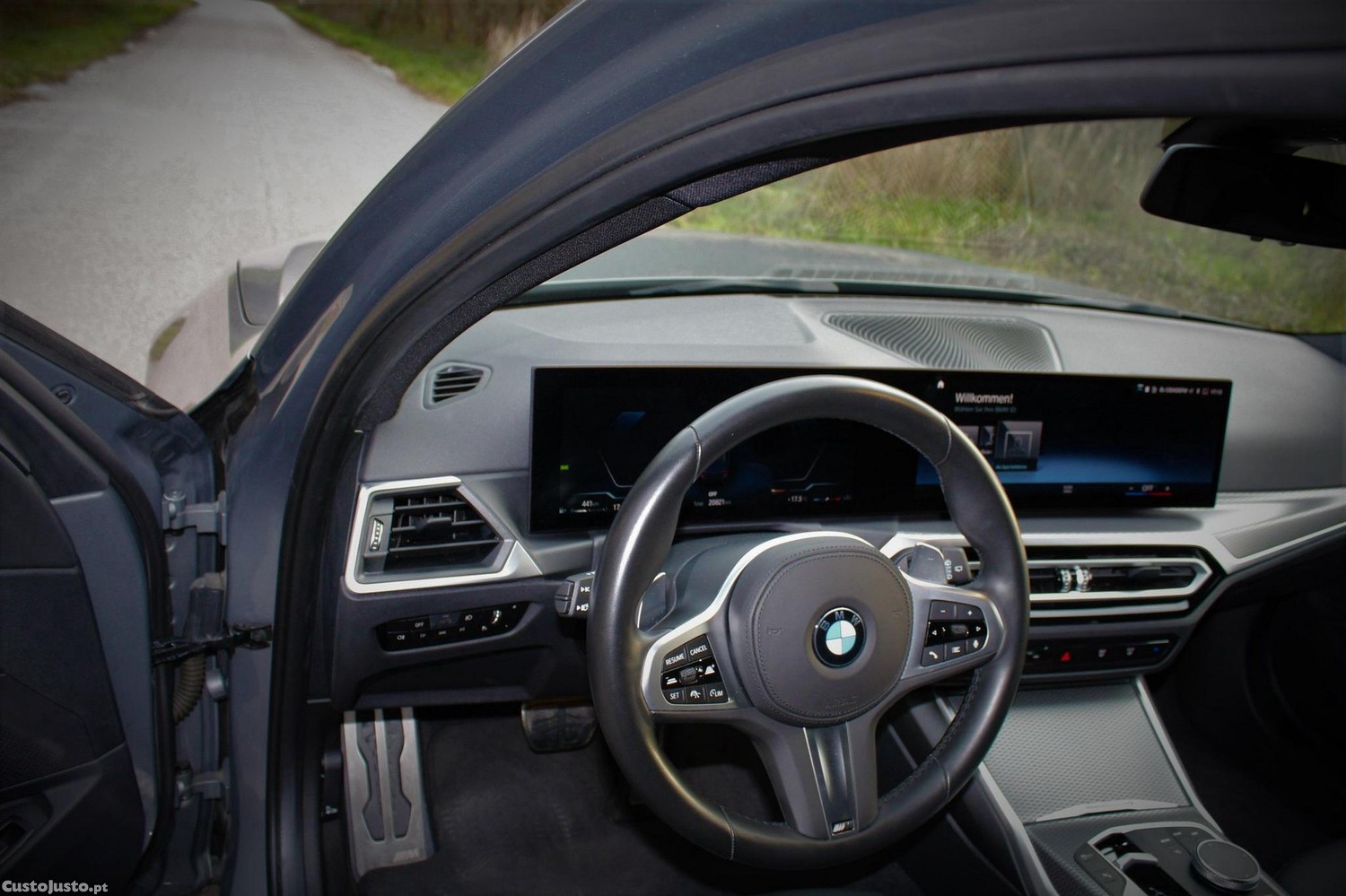 BMW 320 d Touring Pack M Auto — fotografia 3