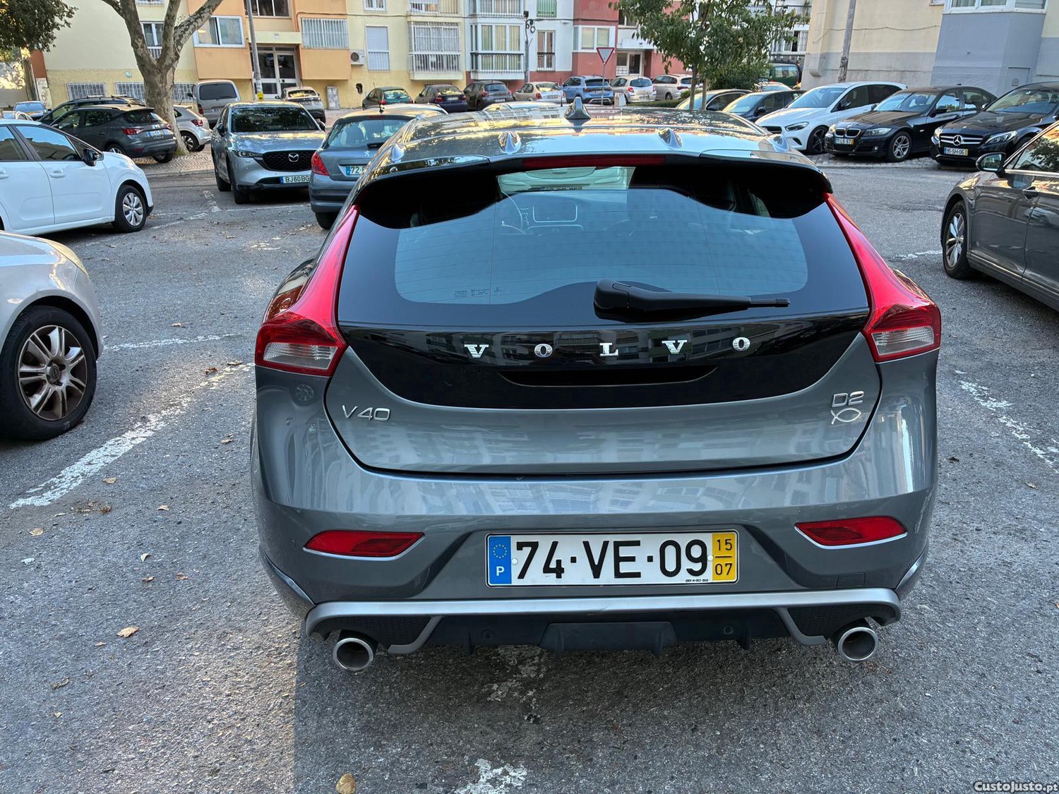 Volvo V40 R design — photo 3